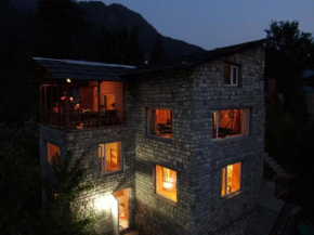 The Tirthan eagle nest, Tirthan Valley